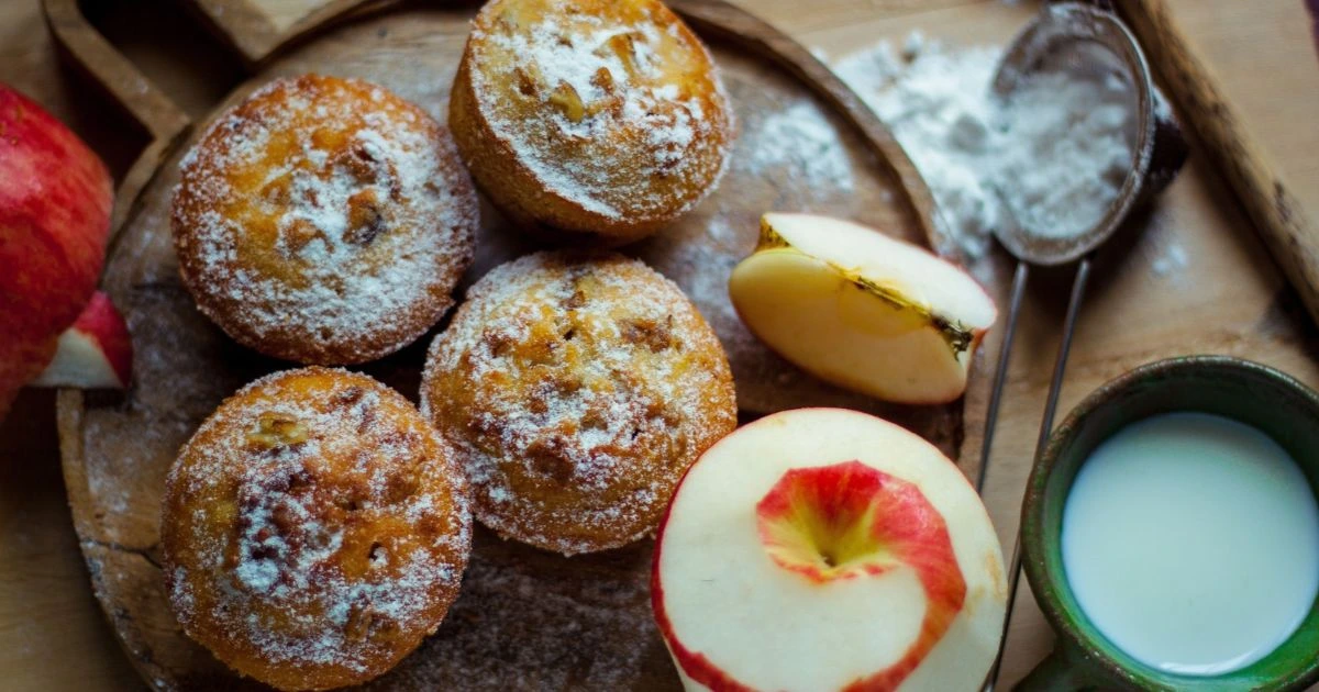 applesauce cake with cake mix