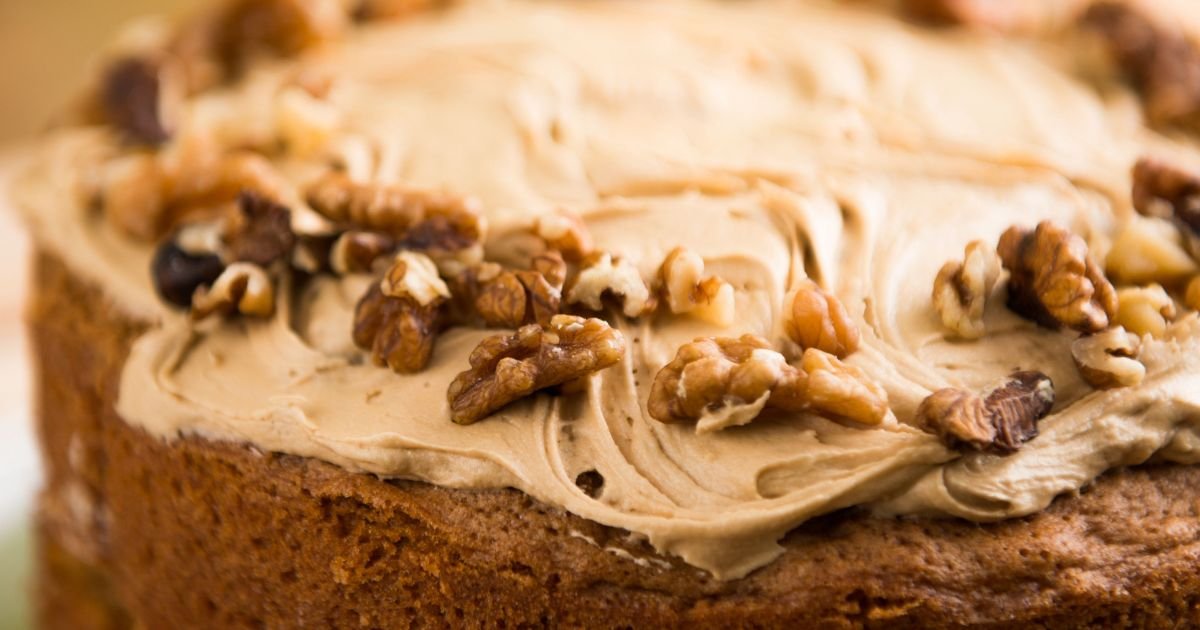 cake recipe using applesauce