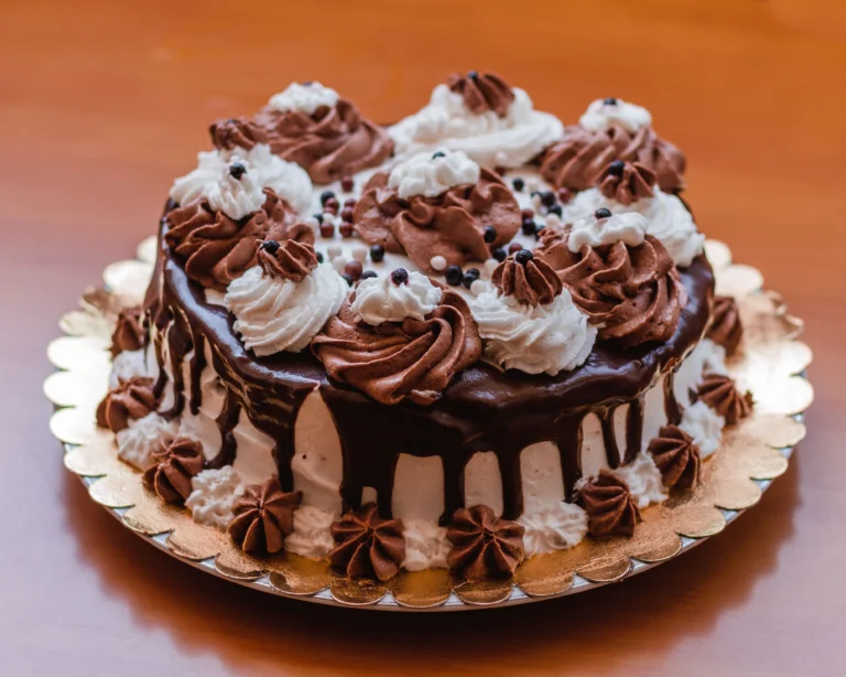 personalized cakes near me